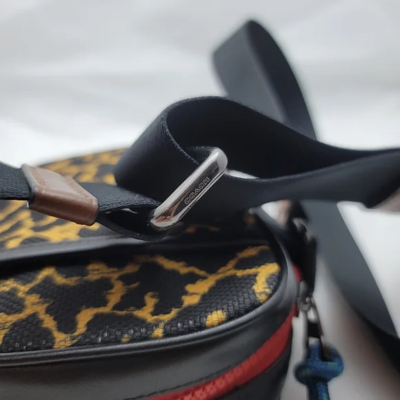 *FINAL PRICE**Rare* Coach Terrain Crossbody With Wavy Animal Print